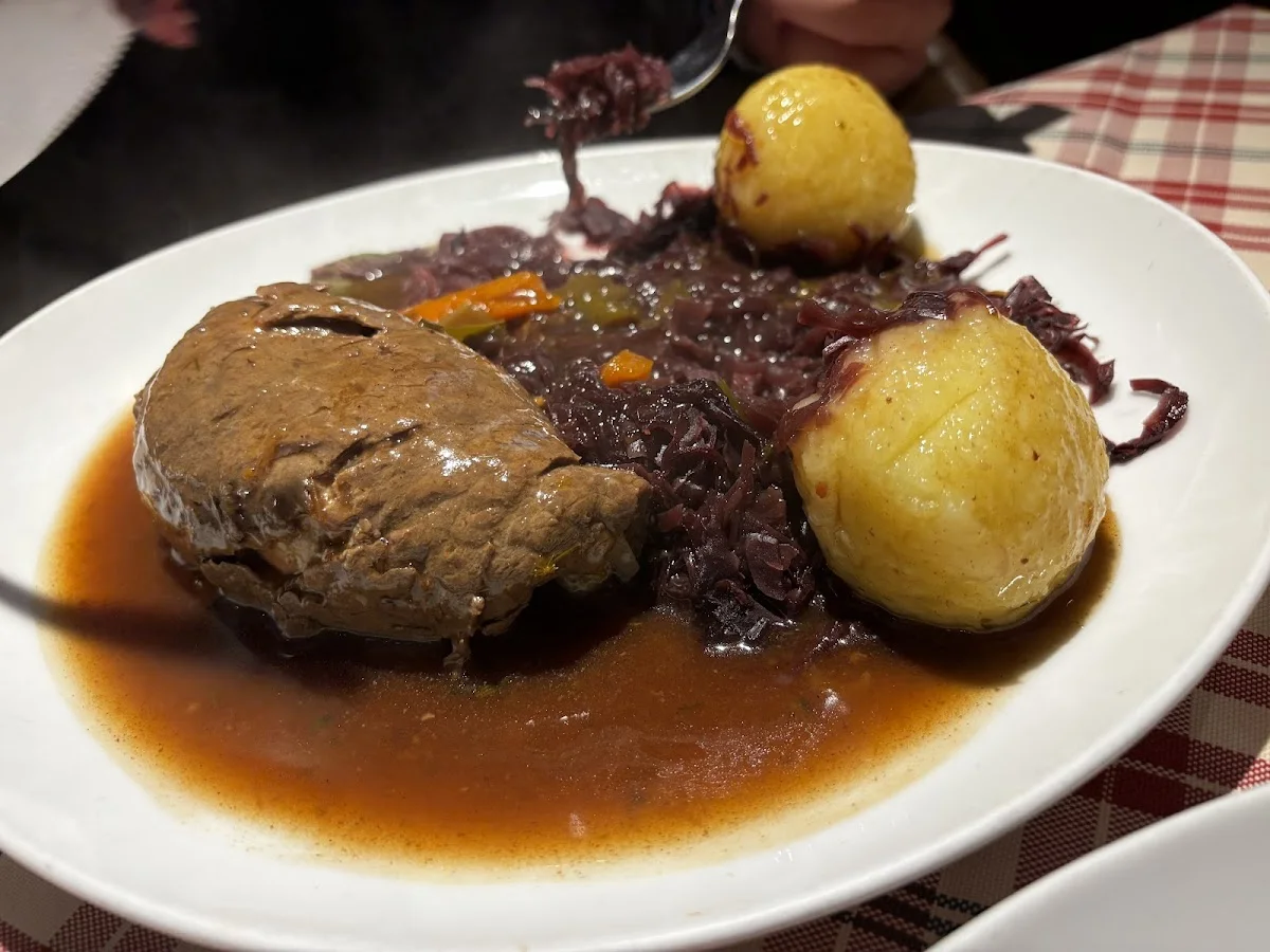 Römer Pils Brunnen – Sauerbraten in Frankfurt am Main, Hessen