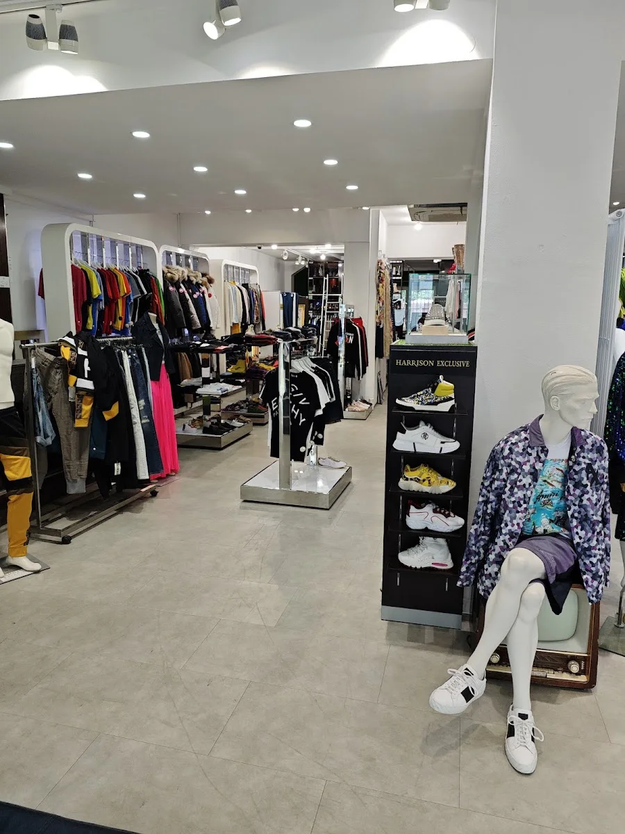 Designer Outlet Harrison Exclusive – Besucherfoto: Eugen Holzmann in Düsseldorf, Nordrhein-Westfalen