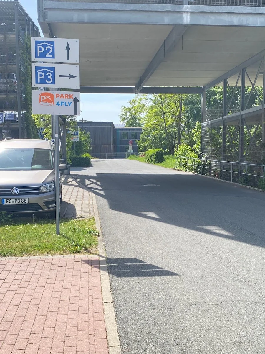 Parken Flughafen Nürnberg Park4fly GmbH – Zeichen in Nürnberg, Bayern