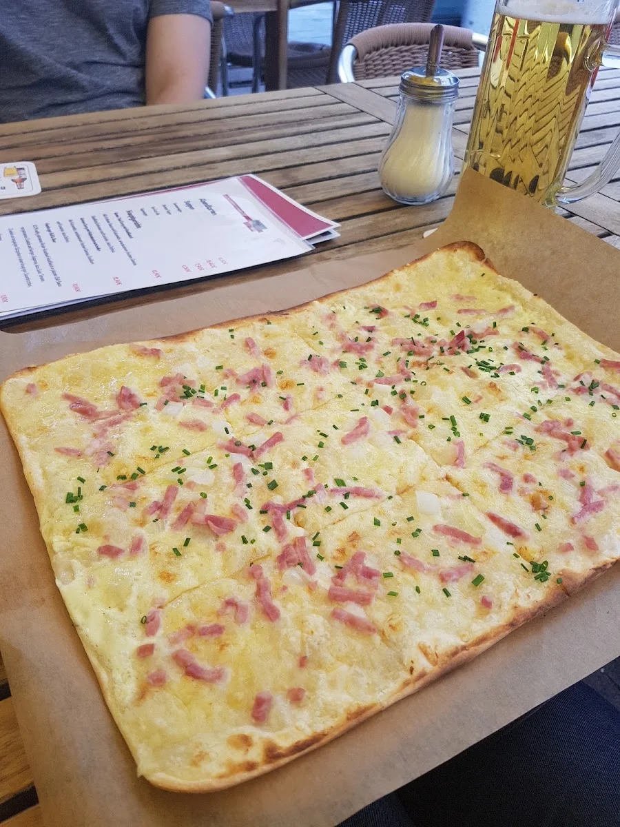 Bull & Bear Restaurant & Sportsbar – Flammkuchen in Frankfurt am Main, Hessen