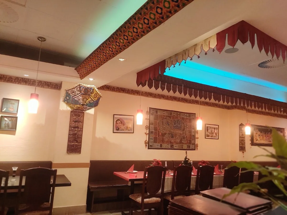 Curry `n´ Spice Indisches Spezialitäten Restaurant Leverkusen – Atmosphäre in Leverkusen, Nordrhein-Westfalen