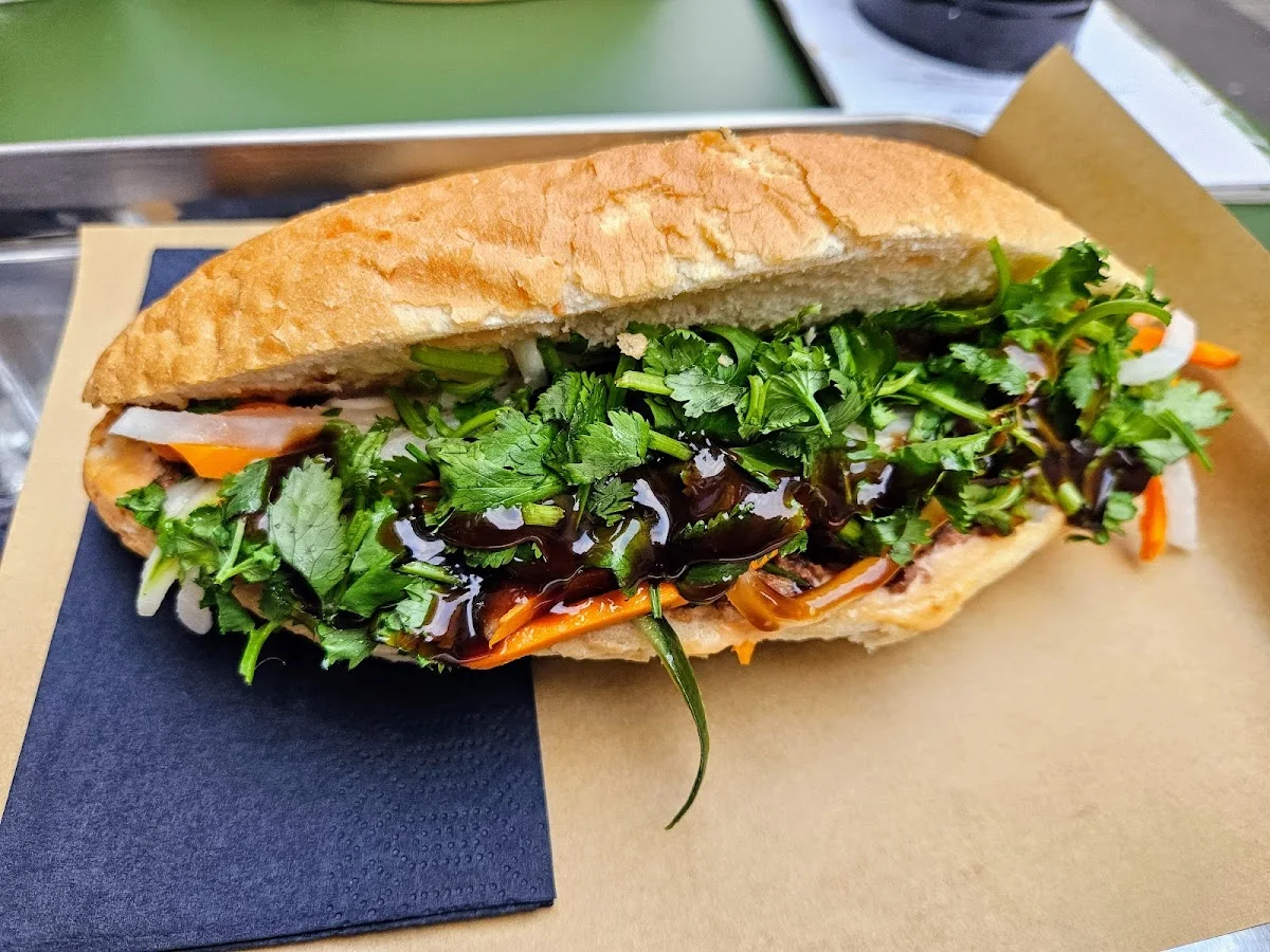 Banh Mi & Bubbles – Chicken Sandwich in Stuttgart, Baden-Württemberg