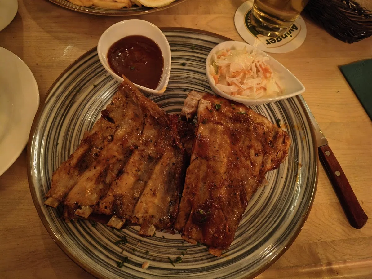 Wirtshaus Rechthaler Hof – Spareribs in München, Bayern