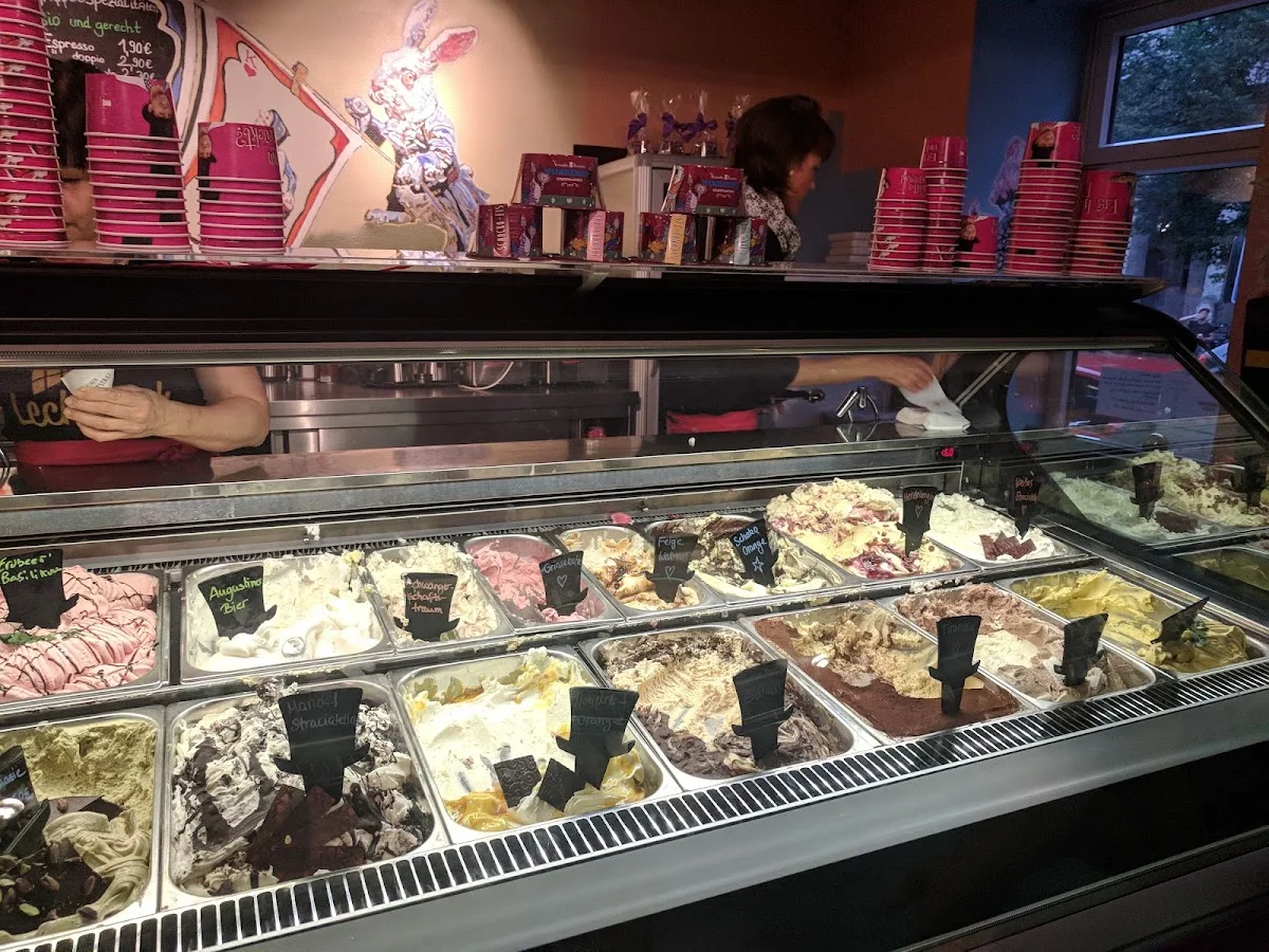 Der verrückte Eismacher - im Pancake Wunderland – Glace in München, Bayern