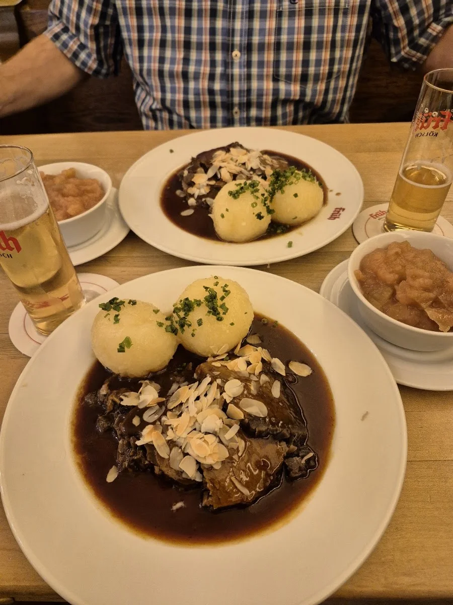 FRÜH "Em Golde Kappes" – Sauerbraten in Köln, Nordrhein-Westfalen