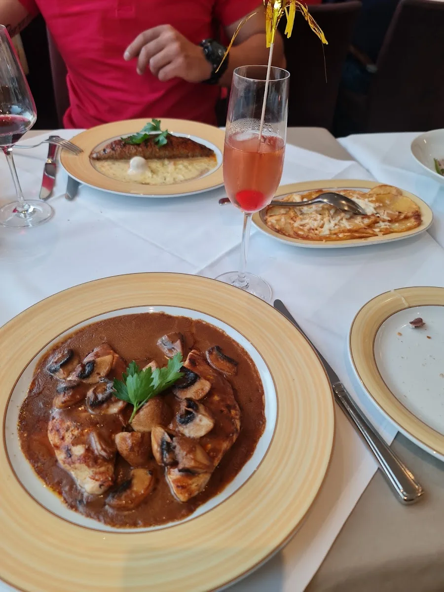 Christos Restaurant – Kalbfleisch in Bielefeld, Nordrhein-Westfalen
