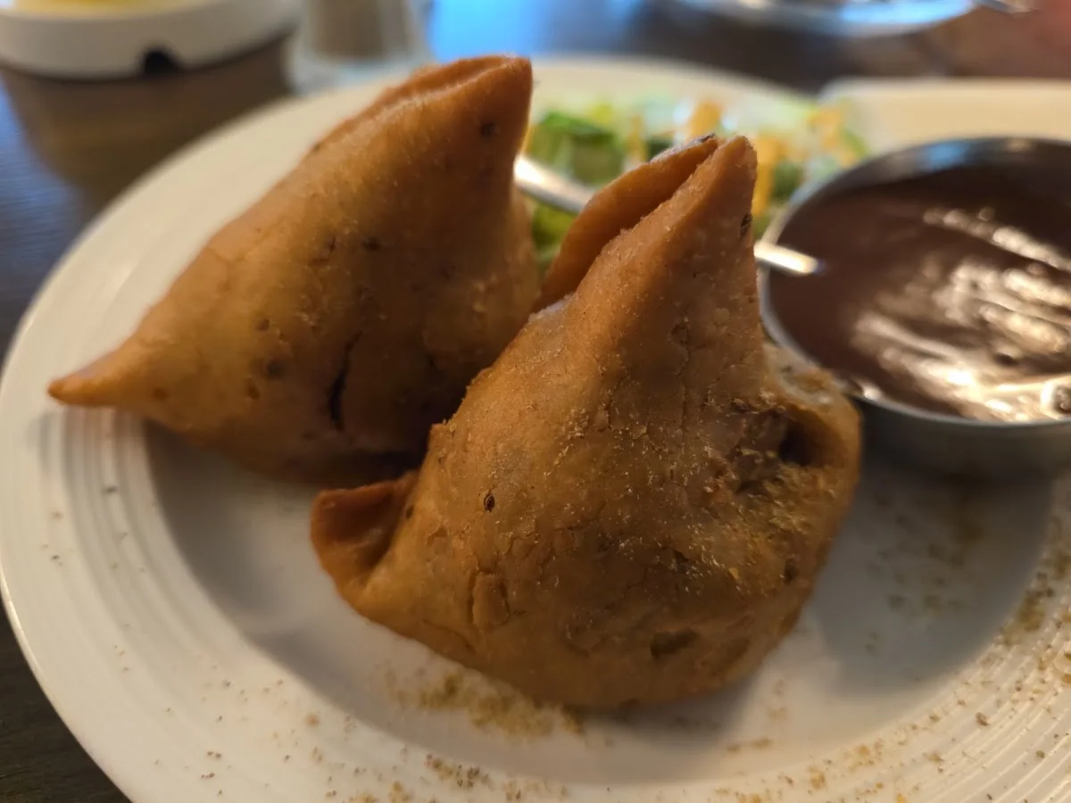 ANAND – Indisches Spezialitätenrestaurant – Samosa in Berlin