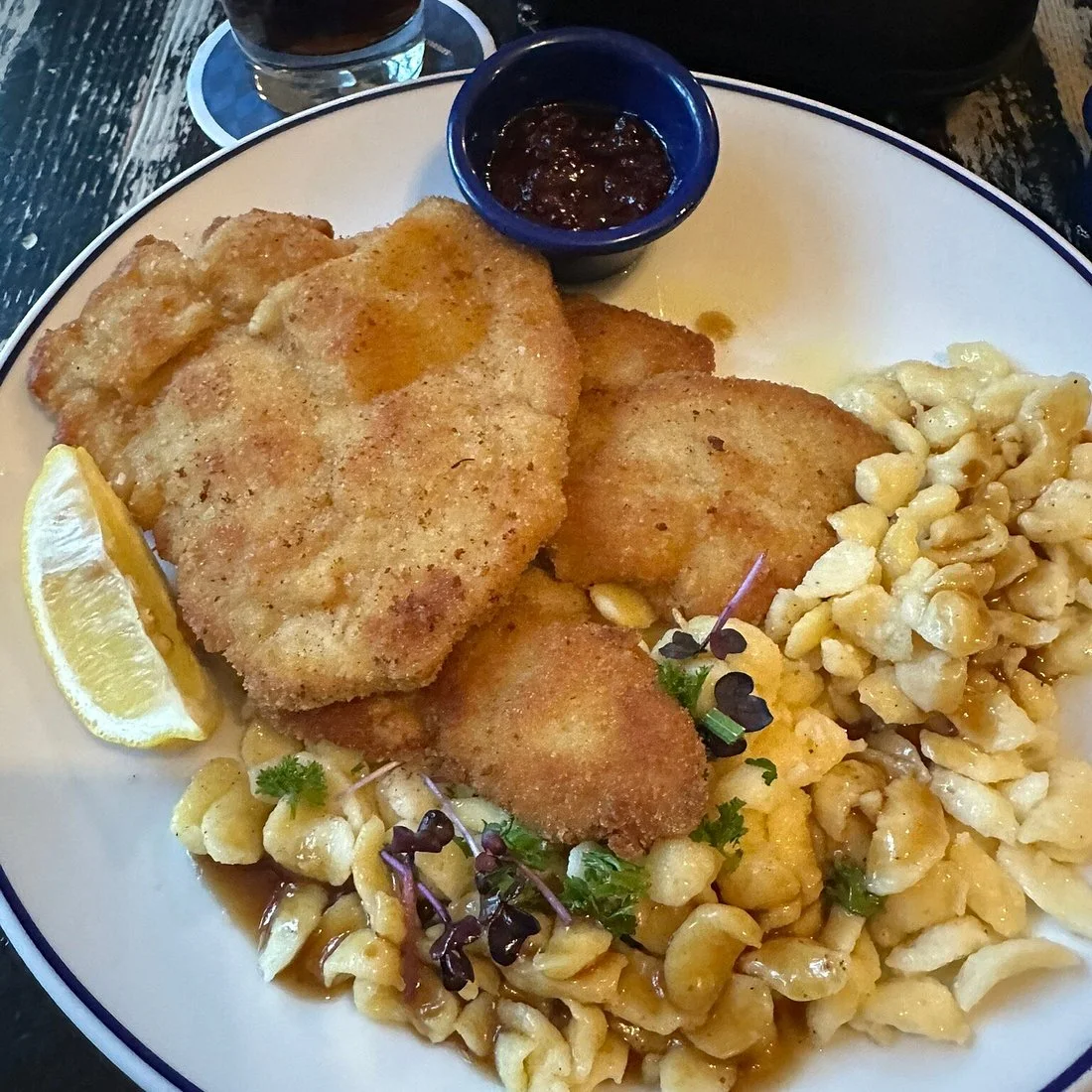 Weisses Bräuhaus im Tal – Schnitzel in München, Bayern