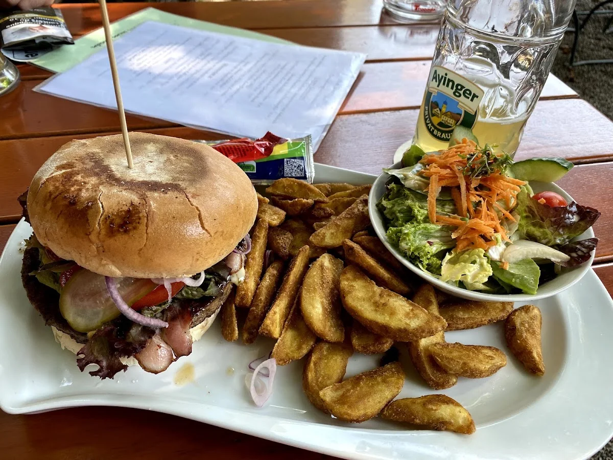 Kleines Brauhaus Dicker Mann – Veggie-Burger in München, Bayern