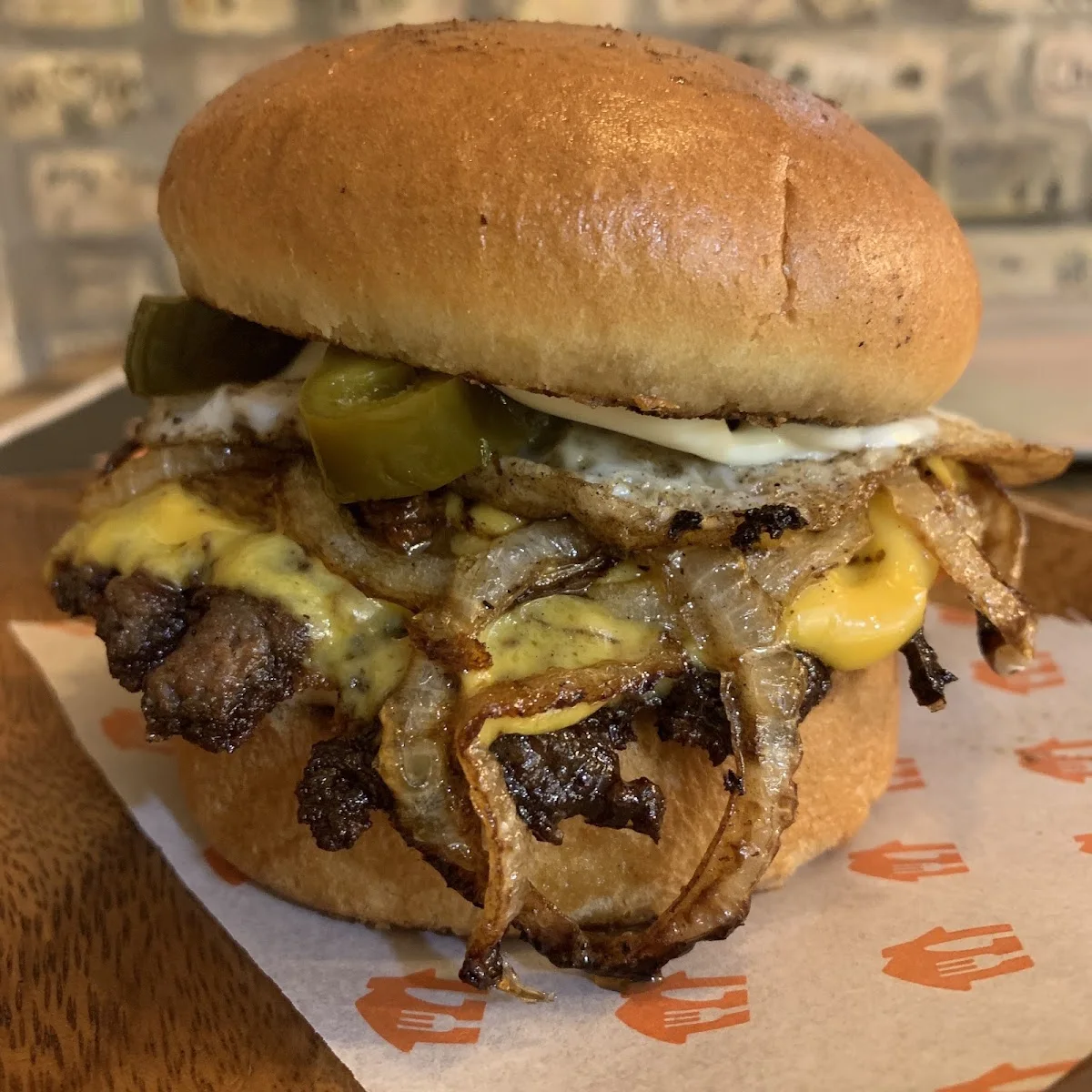 THRONBURGER – Cheeseburger in Berlin