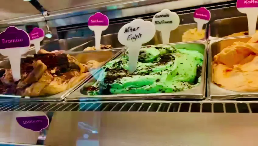 Eis Parla – Eiscafé in Freiburg im Breisgau, Baden-Württemberg