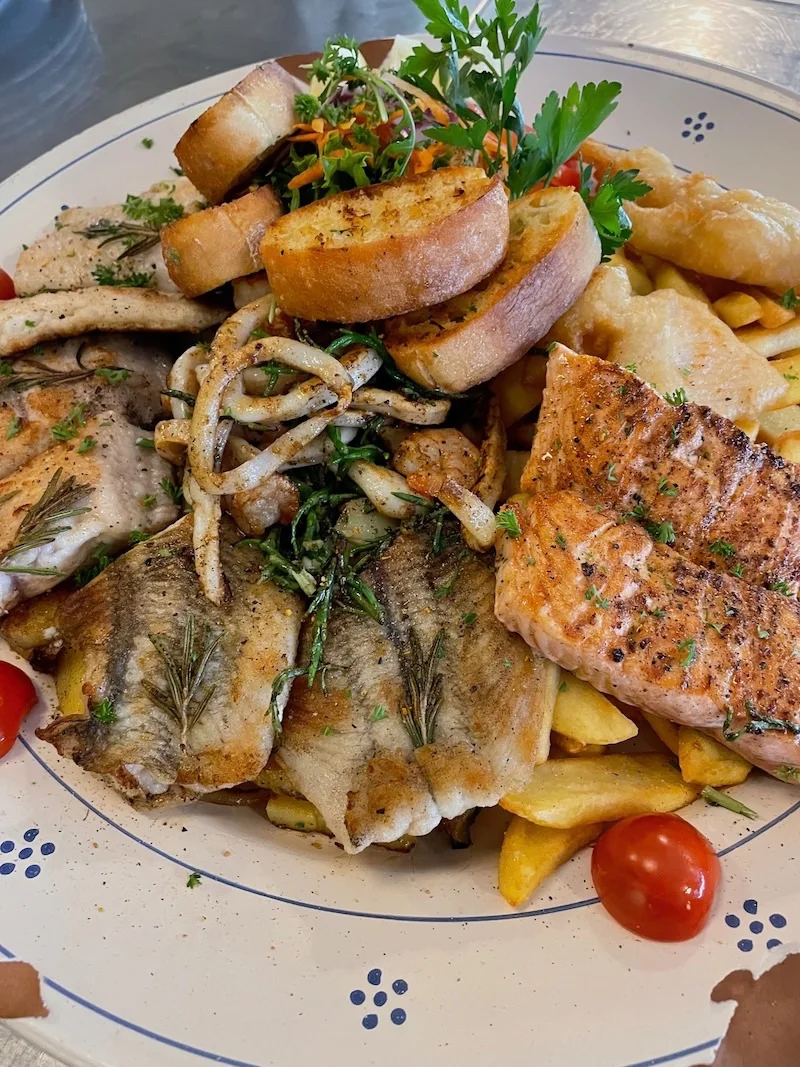 Der Fischladen – Brathähnchen in Berlin