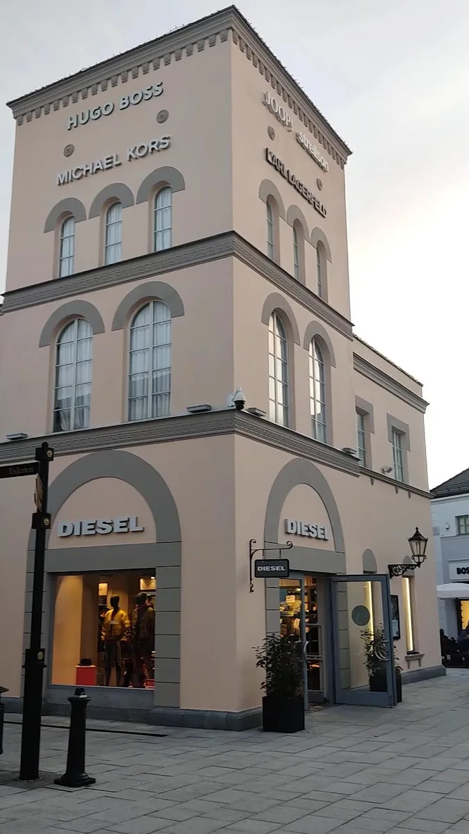 Levi's® Outlet Berlin Wustermark – Bekleidungsgeschäft in Wustermark, Brandenburg