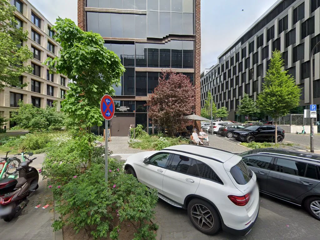 LEUCHTENDROTER – Street View & 360°-Fotos in Frankfurt am Main, Hessen