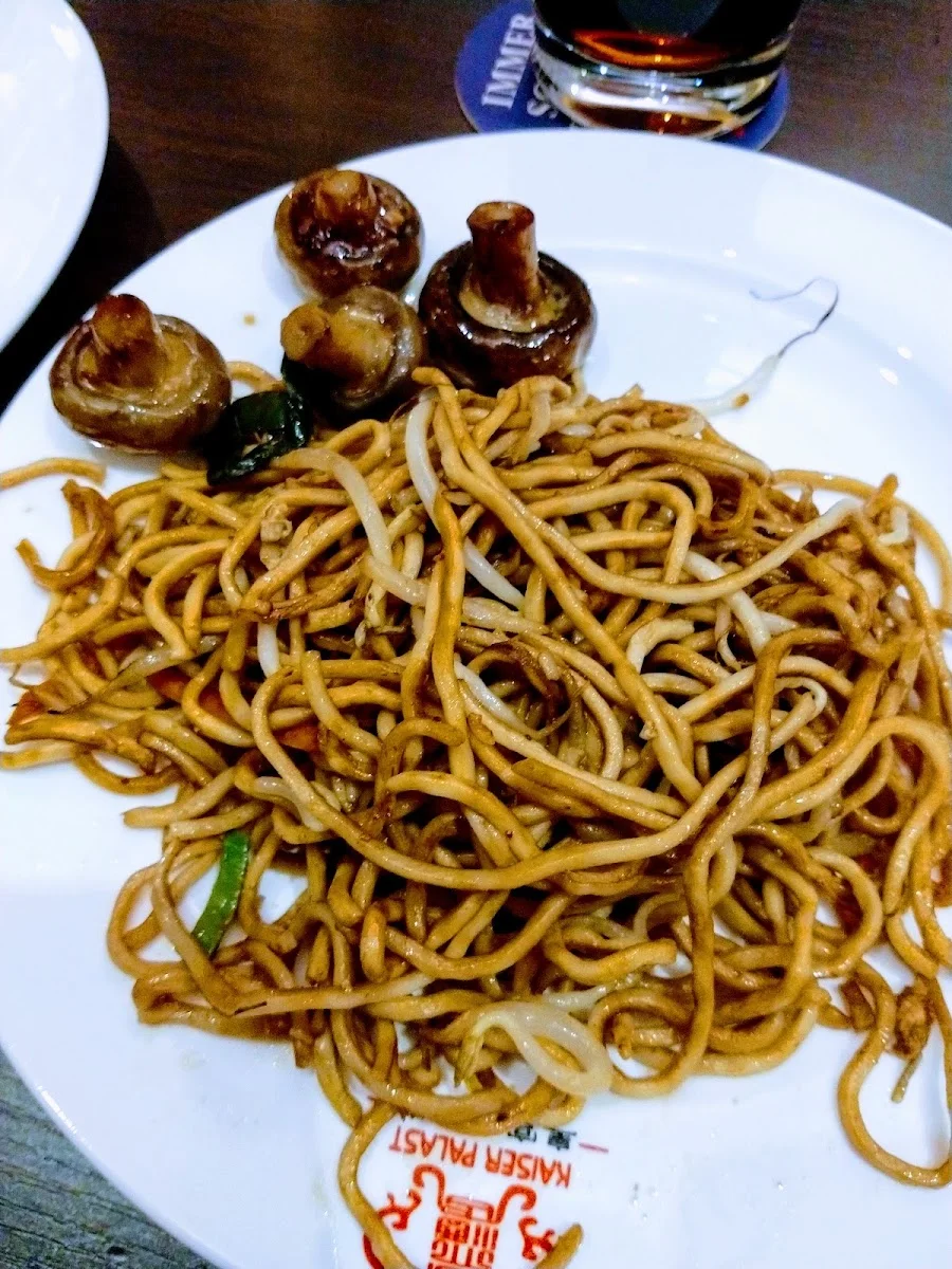 Kaiserpalast – Chow mein in Bremen