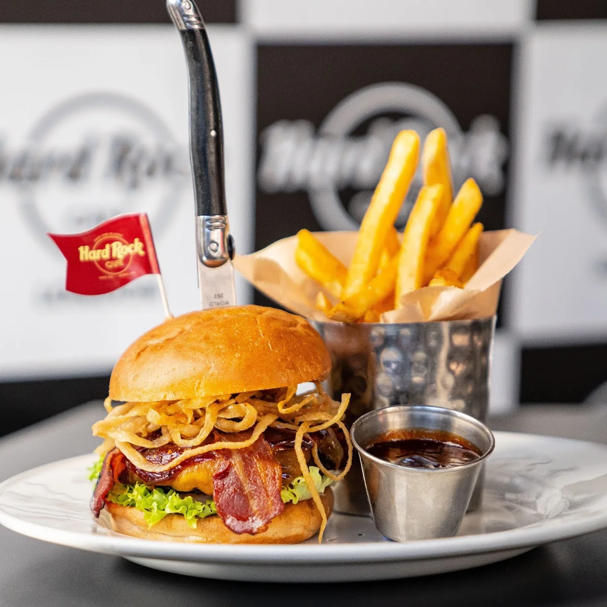 Hard Rock Cafe Hamburg – Essen und Trinken in Hamburg