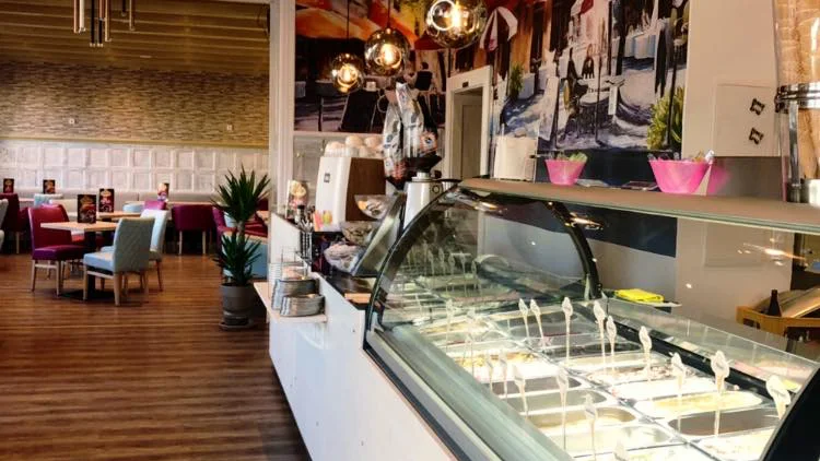Reza's Restaurant und Eiscafe – Fast-Food-Restaurant in Düsseldorf, Nordrhein-Westfalen