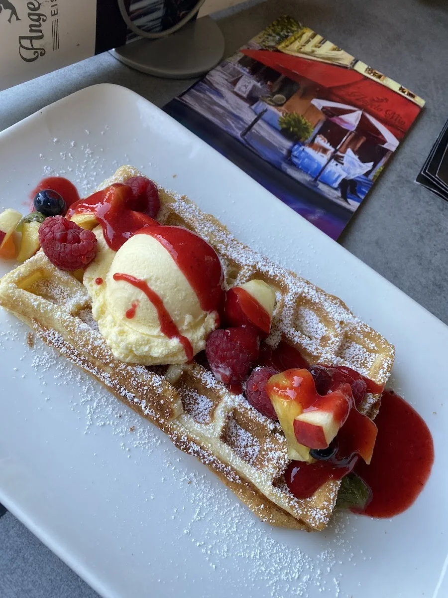 Reza's Restaurant und Eiscafe – Essen und Trinken in Düsseldorf, Nordrhein-Westfalen