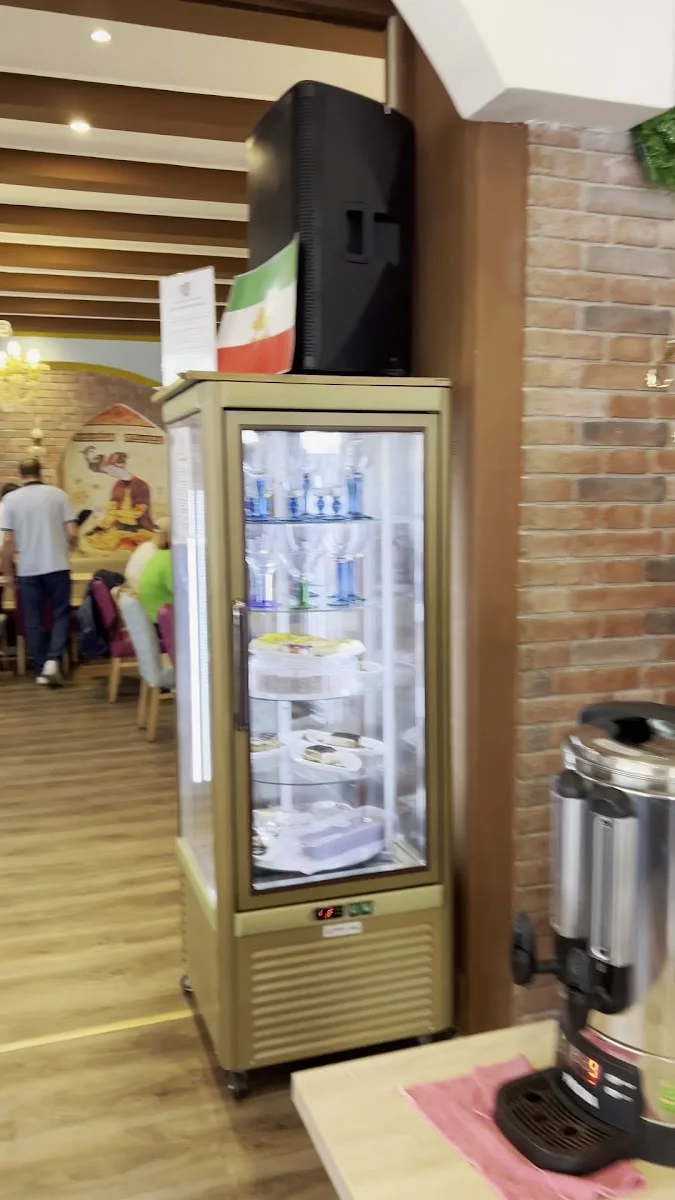 Reza's Restaurant und Eiscafe – Atmosphäre in Düsseldorf, Nordrhein-Westfalen