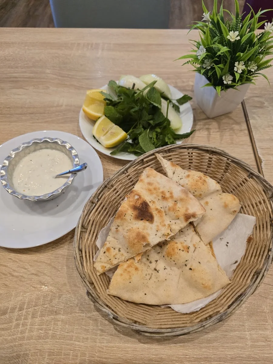 Reza's Restaurant und Eiscafe – Focaccia in Düsseldorf, Nordrhein-Westfalen