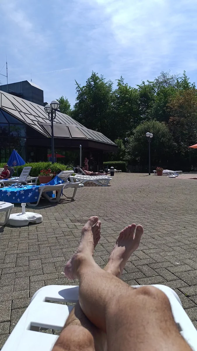 Erlebnisbad fresh-open – Sehenswürdigkeit in Frechen, Nordrhein-Westfalen
