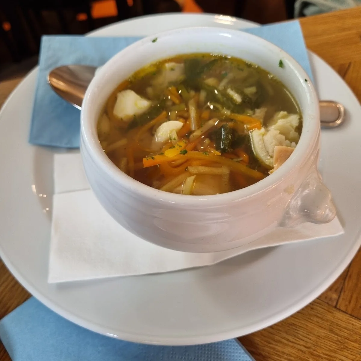 Fisch Franke – Hühnersuppe in Frankfurt am Main, Hessen