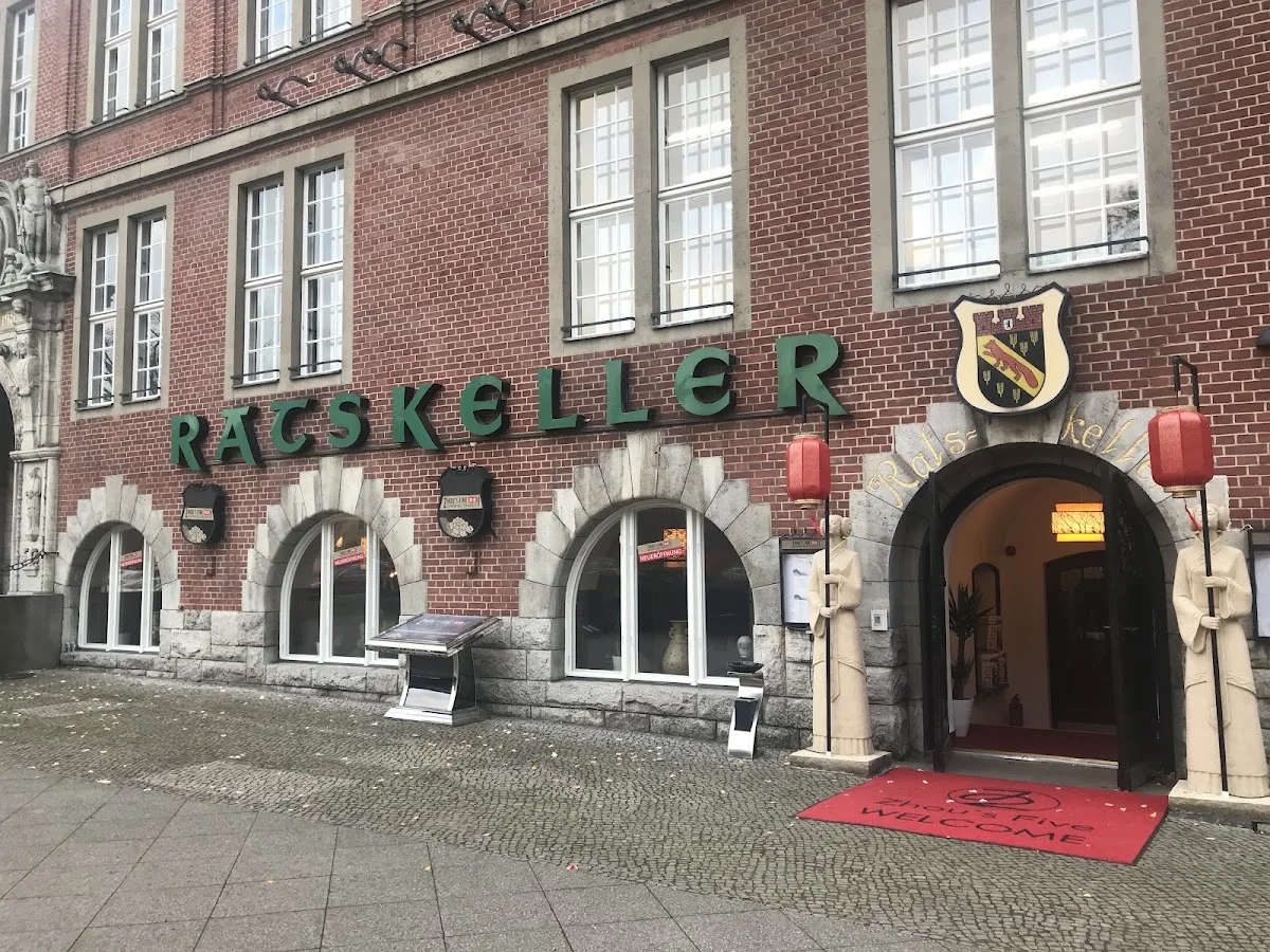 Zhou’s Fine im Ratskeller Reinickendorf – Vom Inhaber in Berlin