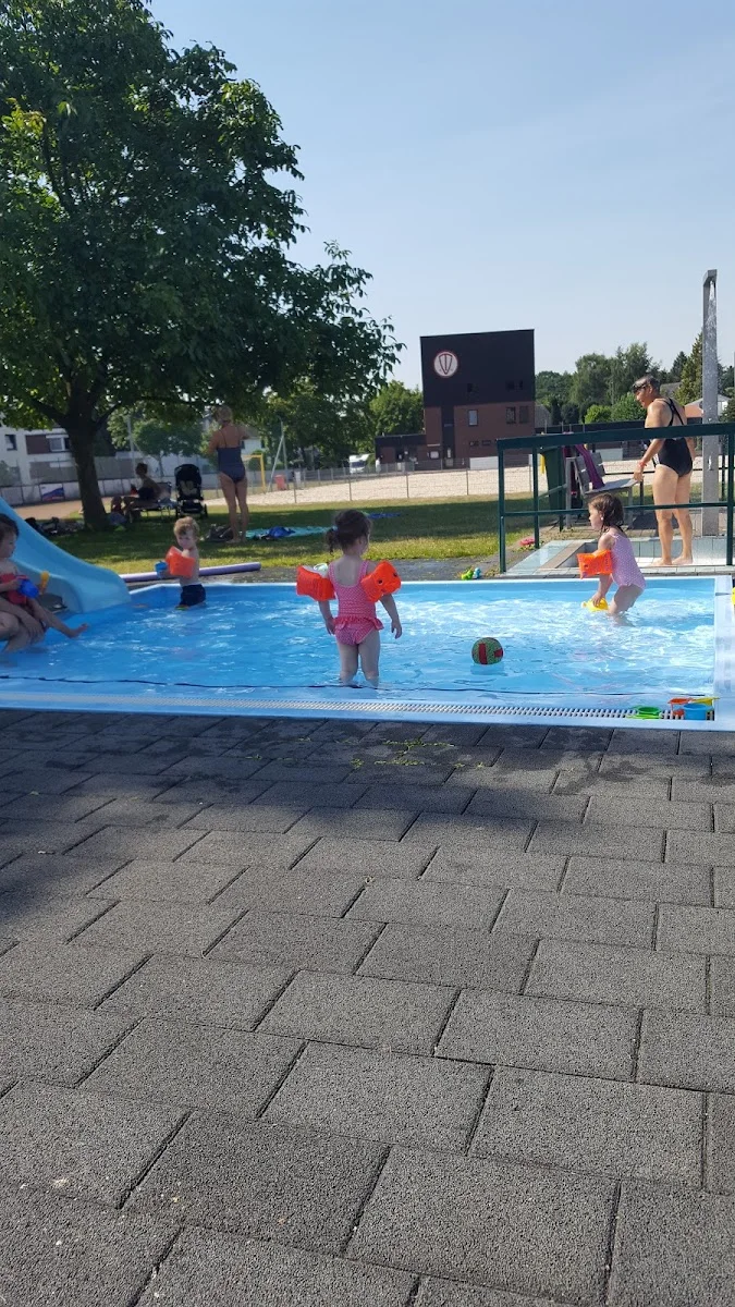M.Gladbacher TV 1848 – Schwimmbecken in Mönchengladbach, Nordrhein-Westfalen