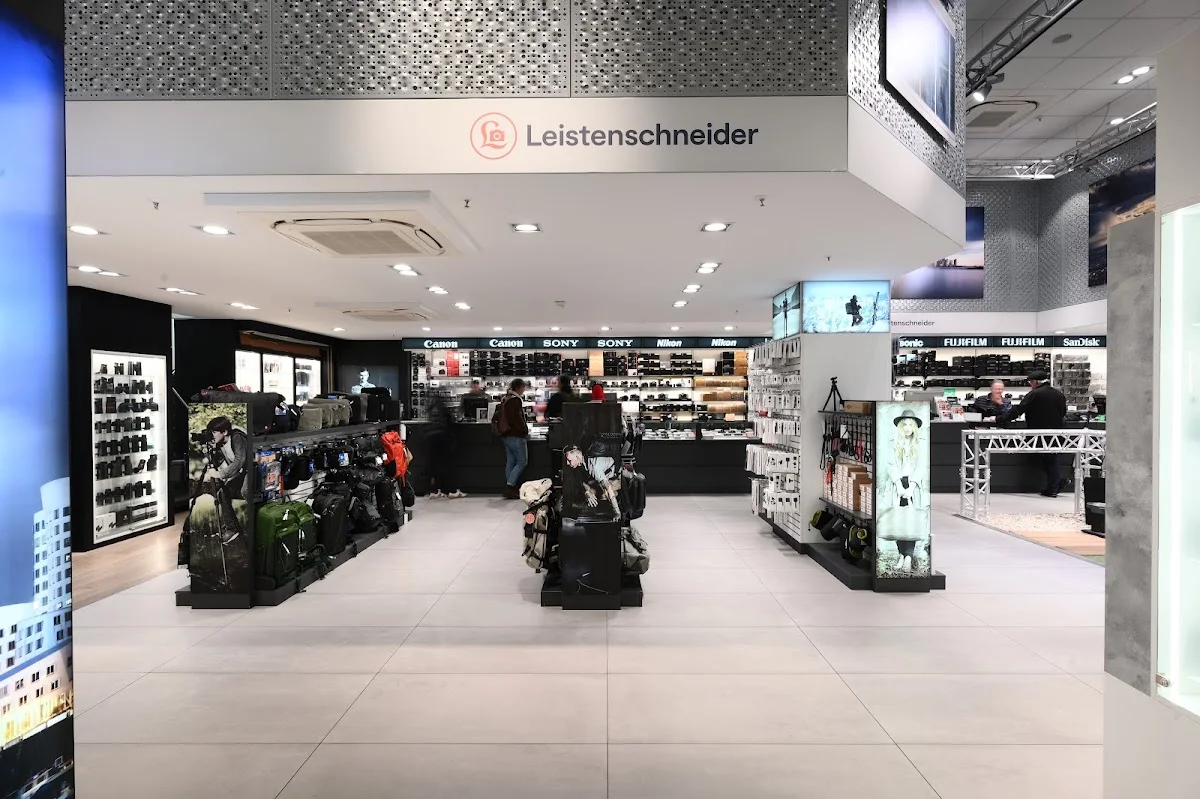 Foto Leistenschneider – Vom Inhaber in Düsseldorf, Nordrhein-Westfalen
