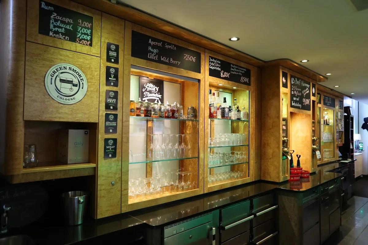 Green Smoke Cologne – Atmosphäre in Köln, Nordrhein-Westfalen