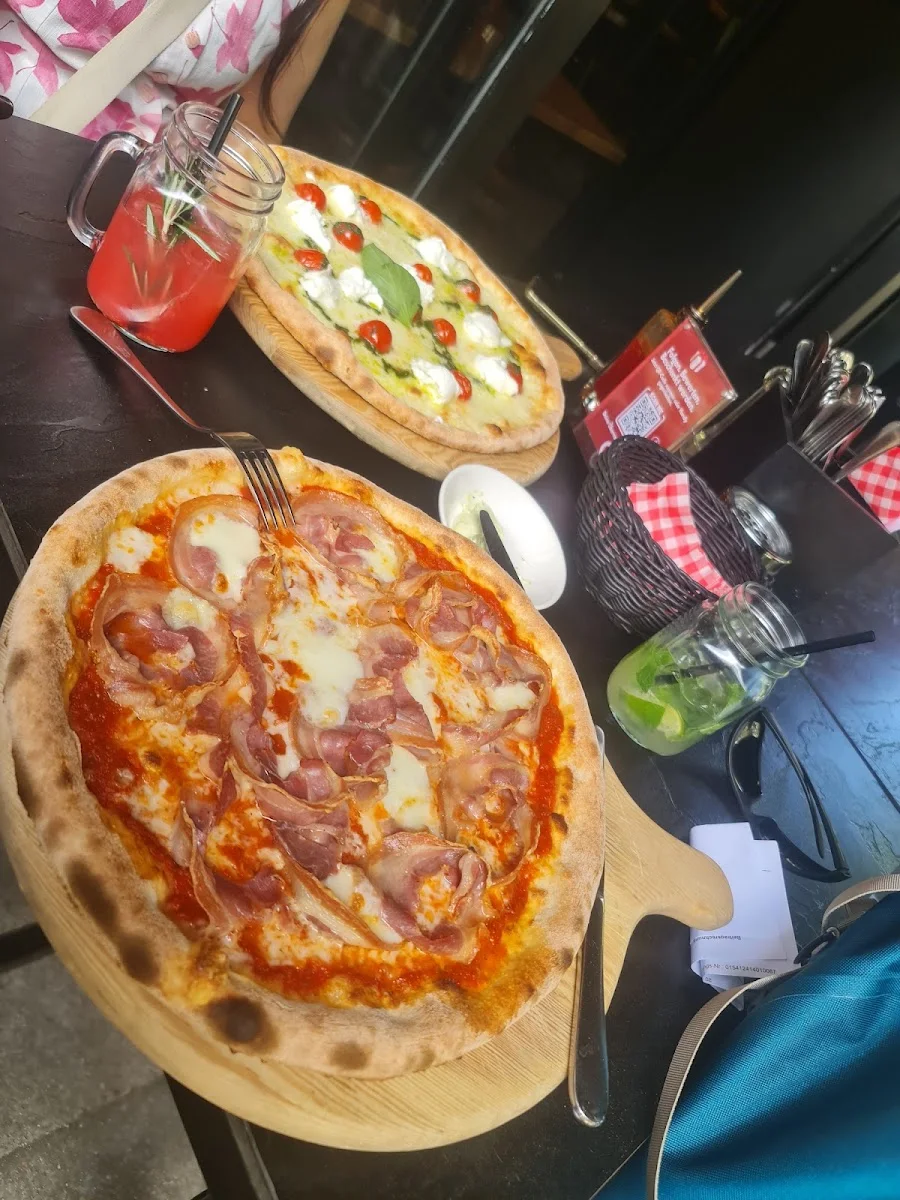 Pizzeria Al Volo – Pizzeria in Hamburg