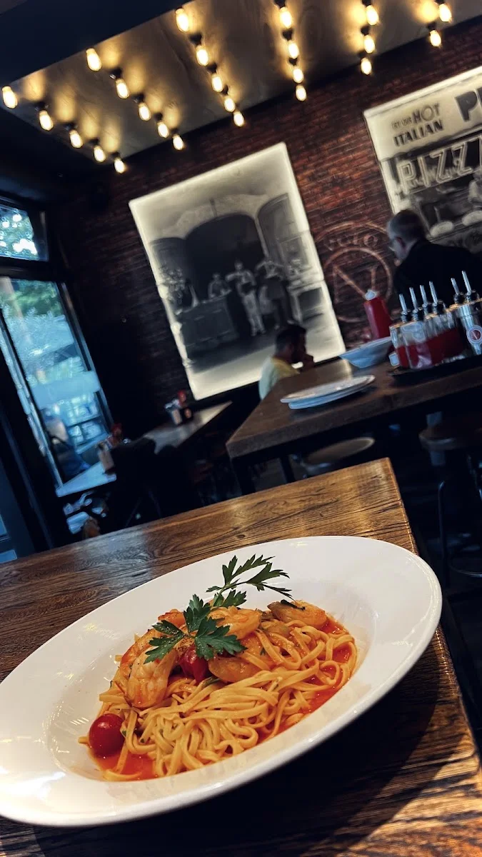 Pizzeria Al Volo – Spaghetti in Hamburg