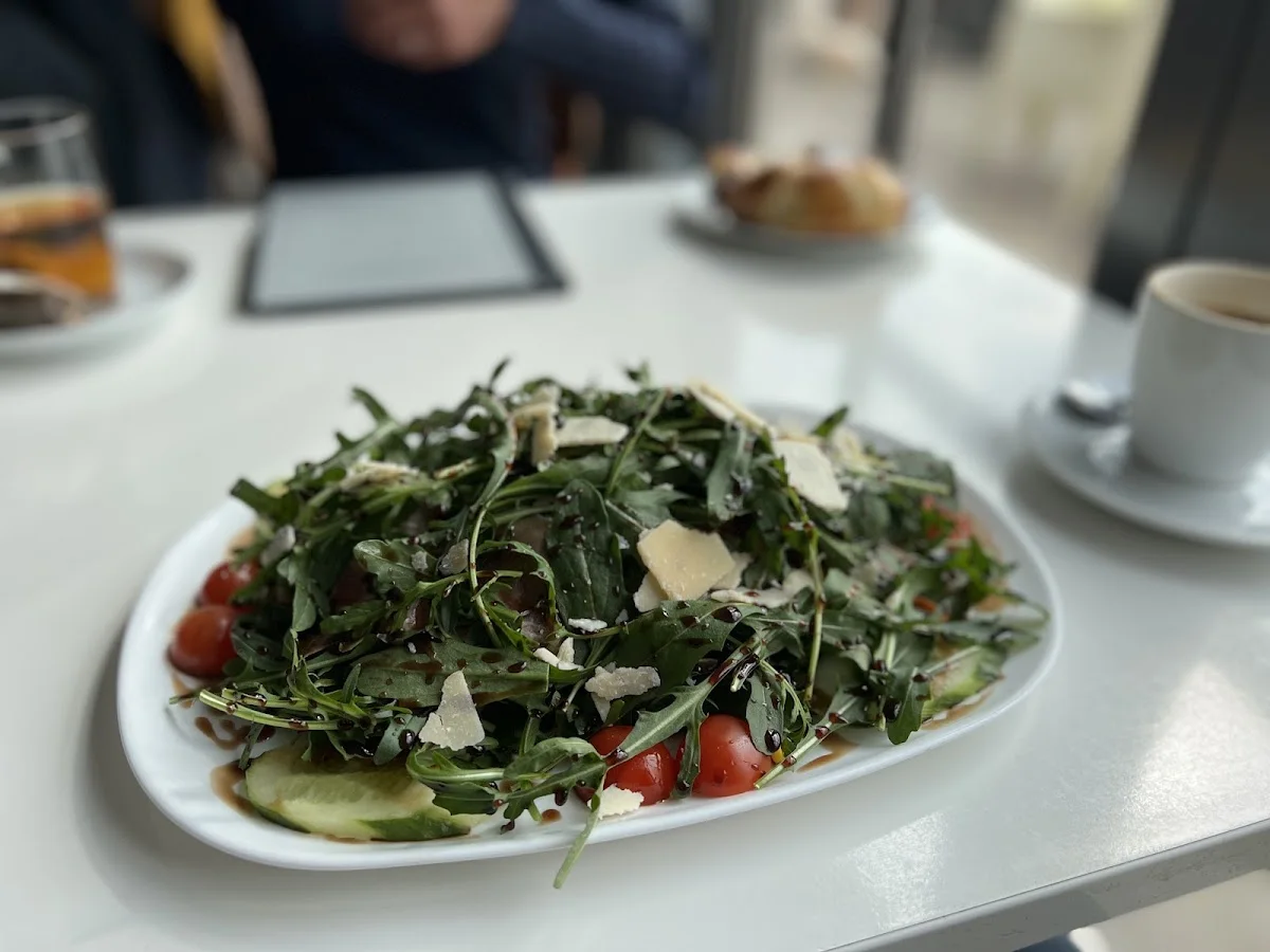 Café am Engelbecken – Salat in Berlin