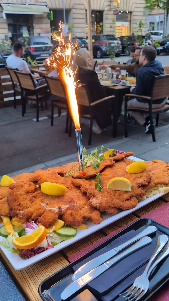 Onkel Otto Marienplatz – Restaurant in Stuttgart Stuttgart-Süd, Baden-Württemberg