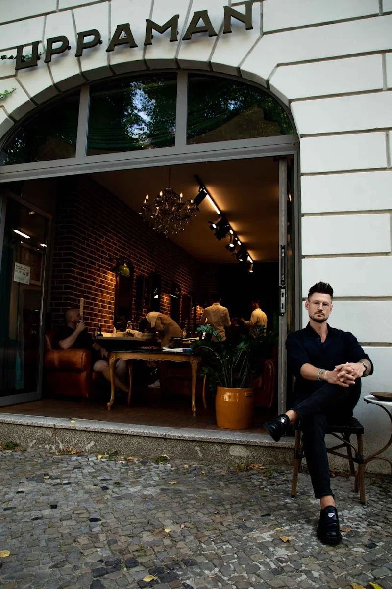 UPPAMAN | Men's Hair • Beard • Skin • Nails | Berlin Charlottenburg – Herrenfriseur in Berlin