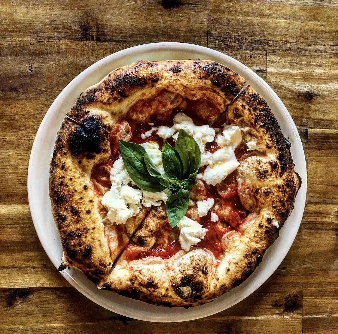L’ Artista | neapolitan pizza | Plieningen – Pizza in Stuttgart, Baden-Württemberg