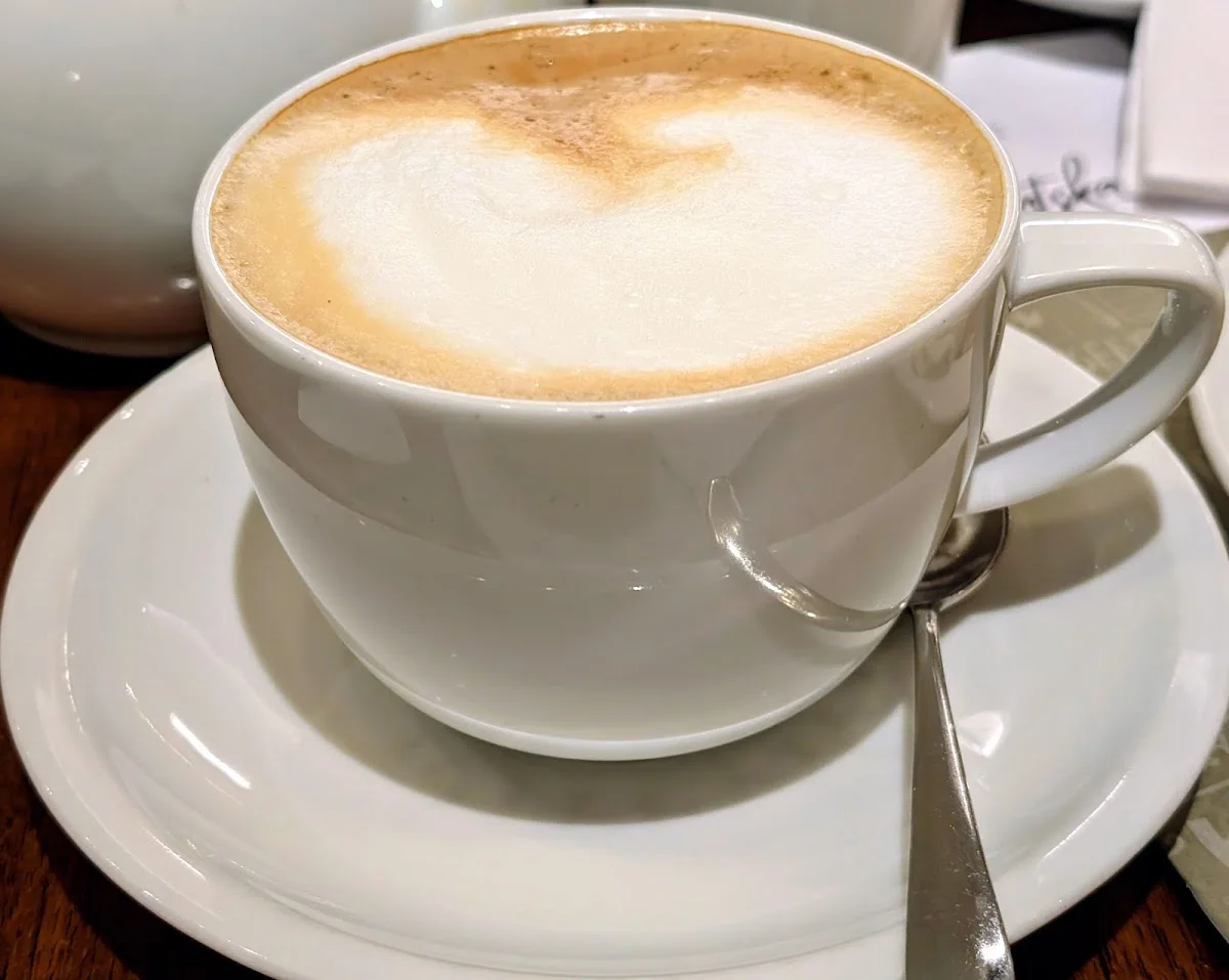 Fassbender im Café Jansen – Cappuccino in Köln, Nordrhein-Westfalen
