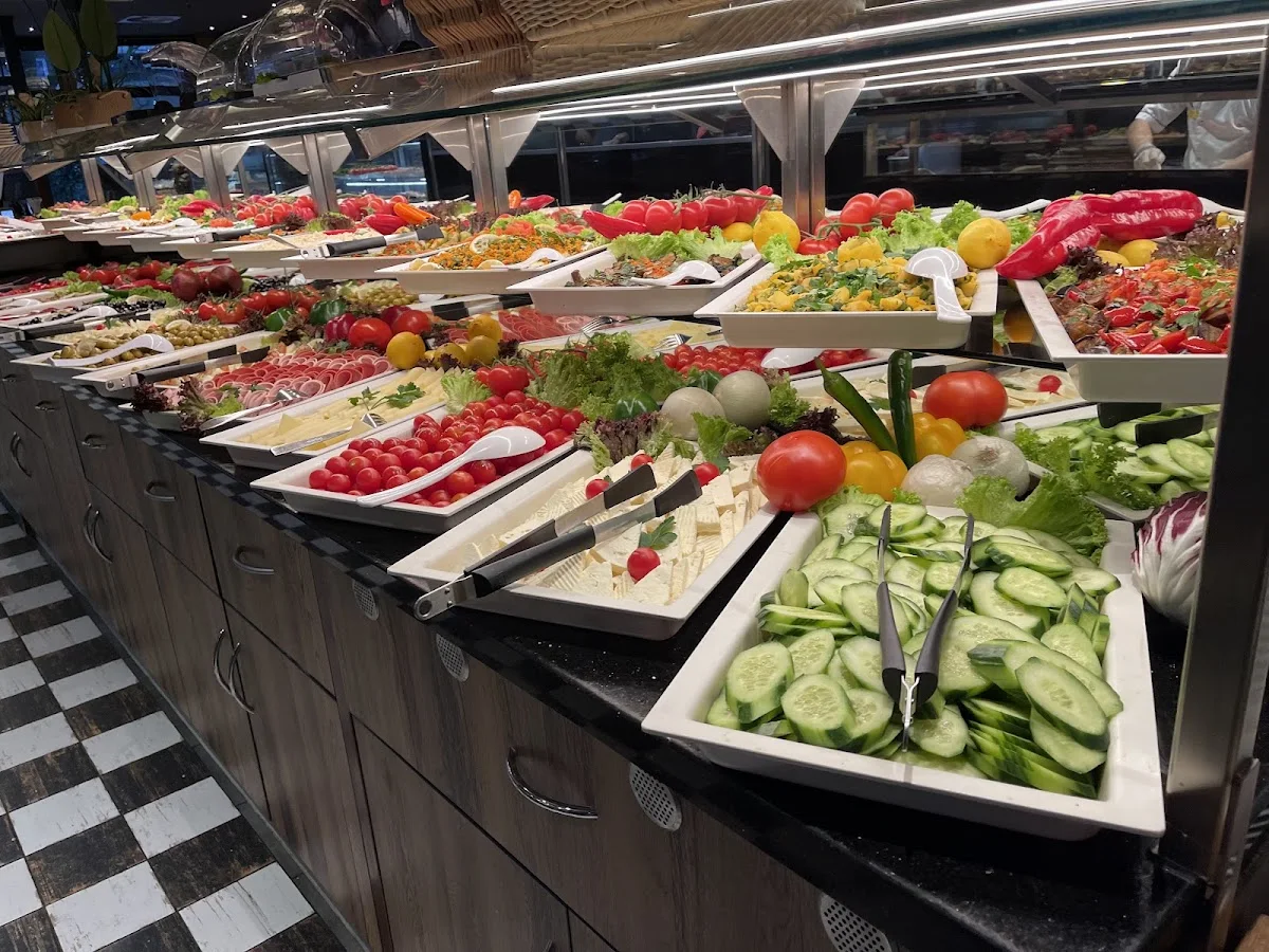 Hardal Türkisches Restaurant – Salatbar in Hamburg
