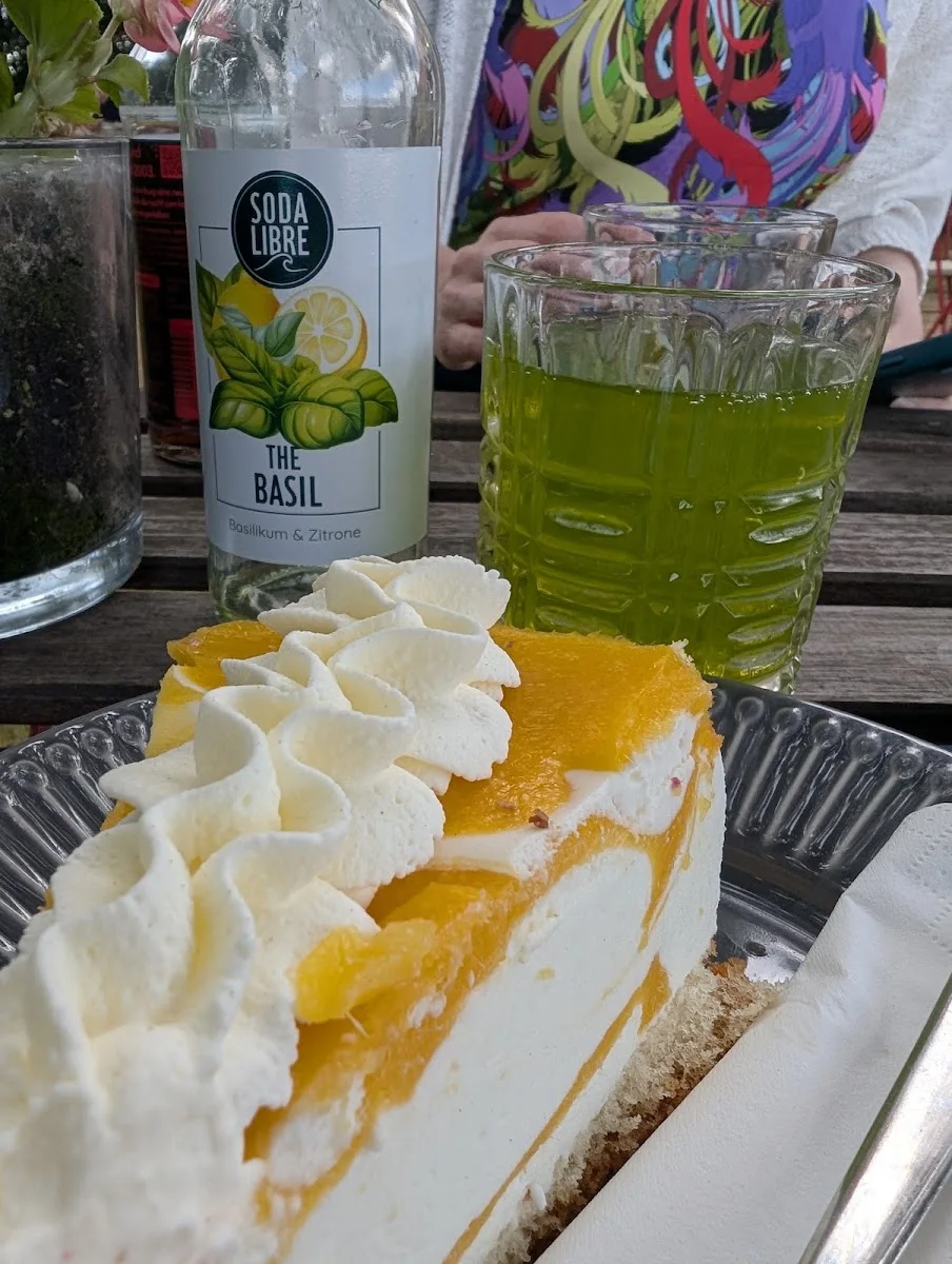 Blümels Hofcafé - Hofladen - Weihnachtsbäume – Café in Moisburg, Niedersachsen