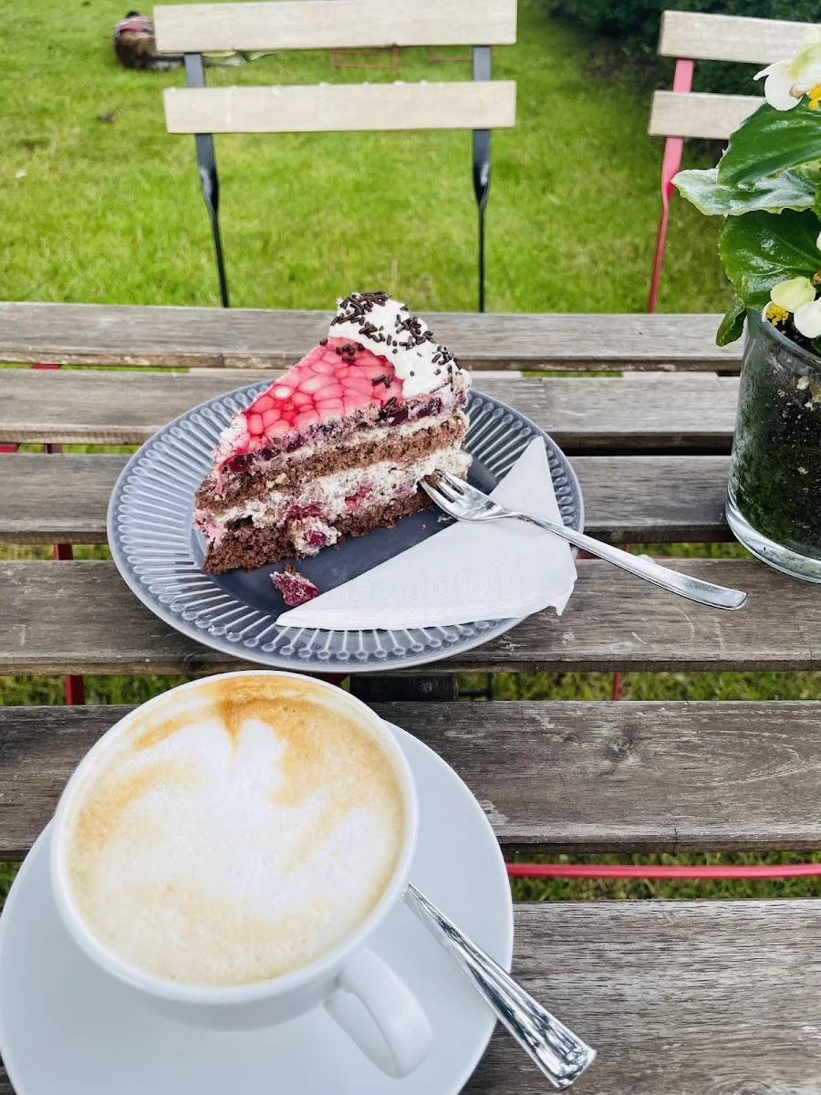 Blümels Hofcafé - Hofladen - Weihnachtsbäume – Kaffeekuchen in Moisburg, Niedersachsen