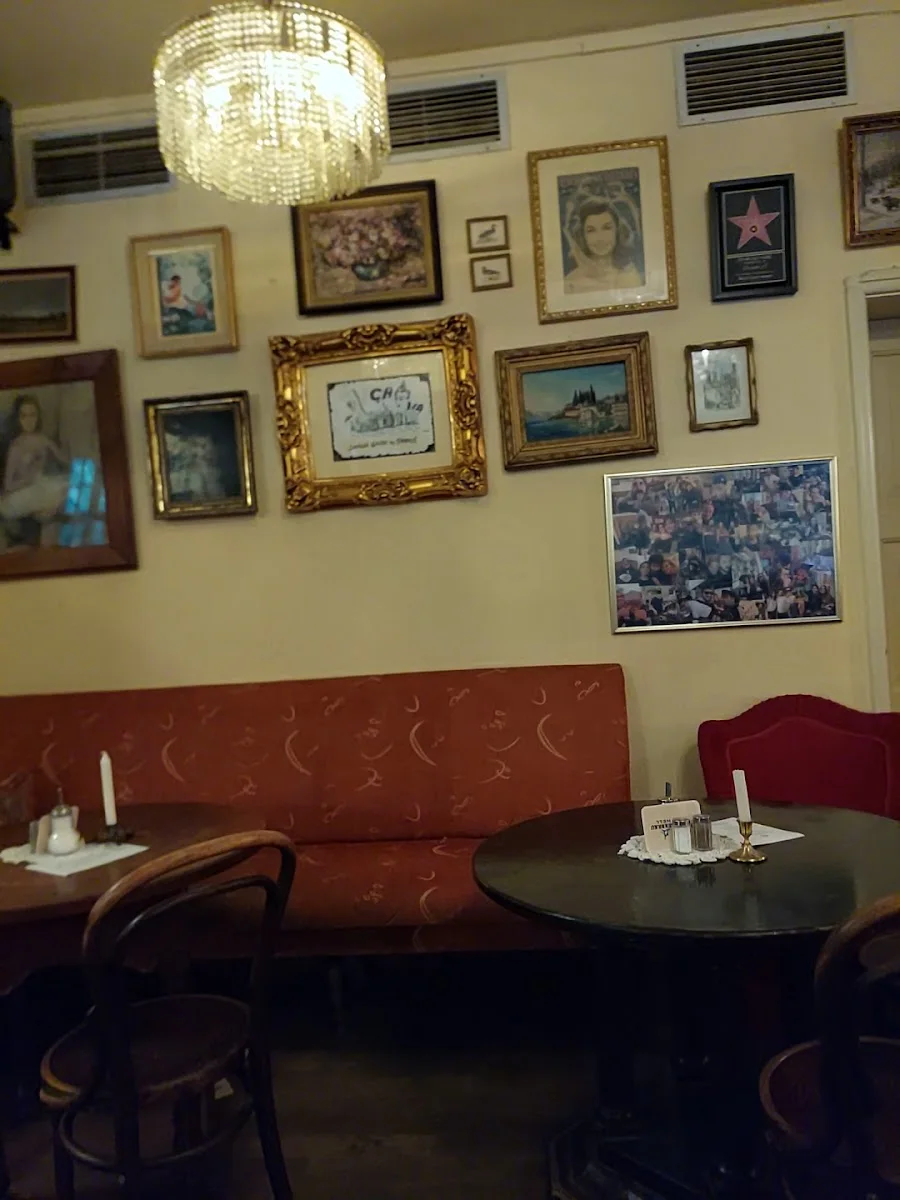Café CaVa – Atmosphäre in München, Bayern