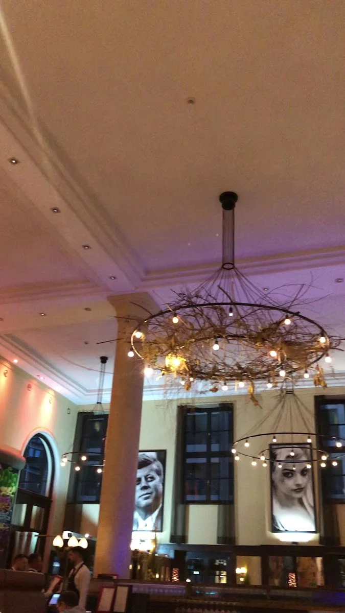 Hauptstadtrestaurant Gendarmerie – Atmosphäre in Berlin