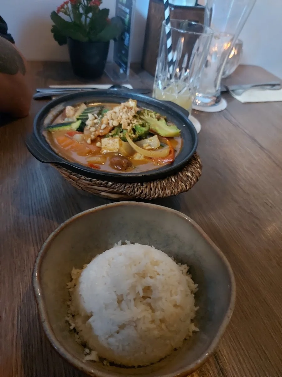 Soy Vegan München – Restaurant mit Essen zum Mitnehmen in München, Bayern