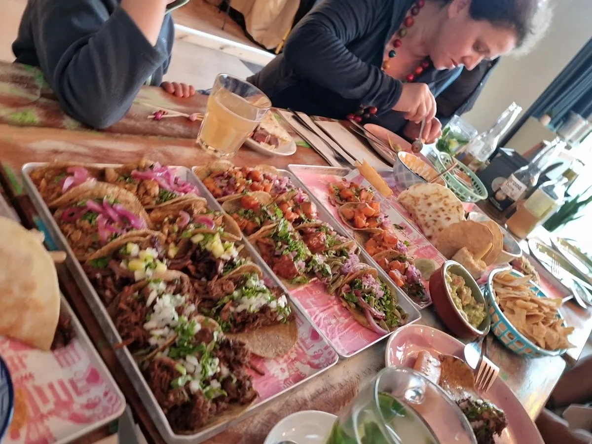 Los Carnales Taqueria – Mexikanisches Restaurant in Köln, Nordrhein-Westfalen