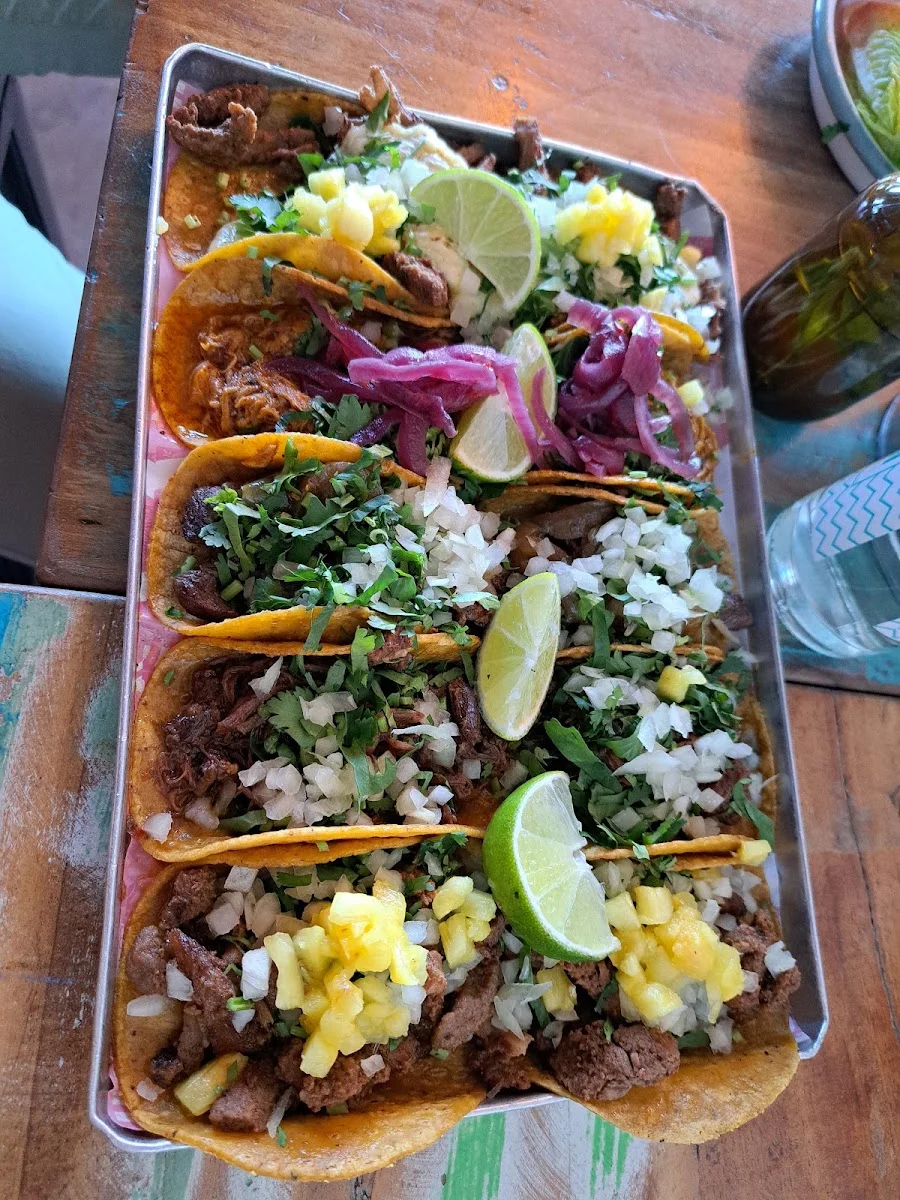 Los Carnales Taqueria – Essen und Trinken in Köln, Nordrhein-Westfalen