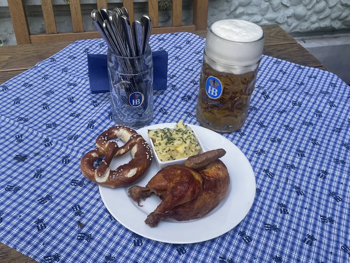 Hofbräukeller am Wiener Platz – Essen und Trinken in München, Bayern