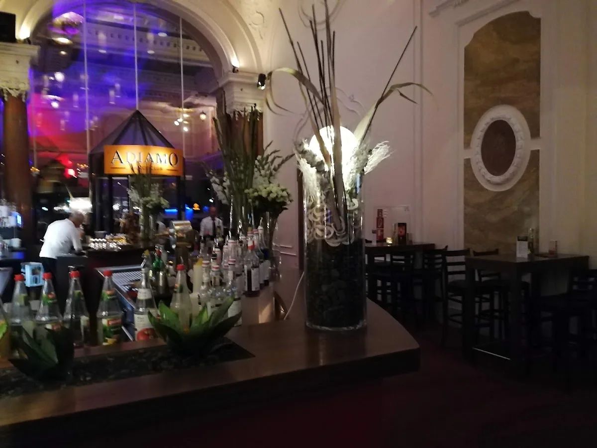 Adiamo Dance Club – Atmosphäre in Porta Westfalica, Nordrhein-Westfalen