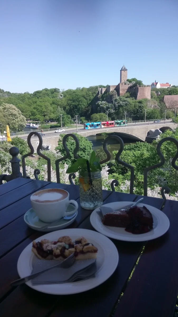 MIDDACH am Samstag / BERGSCHENKE – Atmosphäre in Halle, Sachsen-Anhalt
