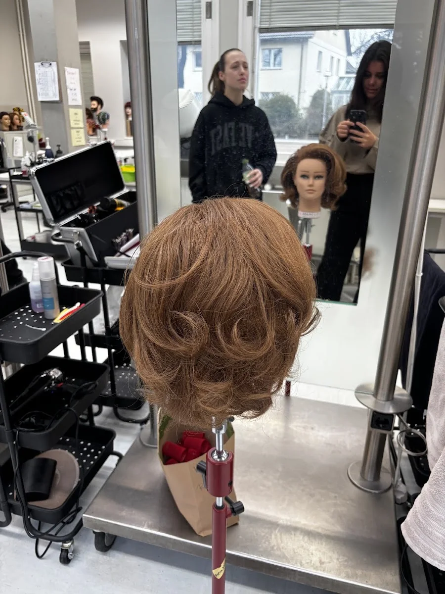 Friseur-Innung Berlin – Besucherfoto: Dorentina Velija in Berlin