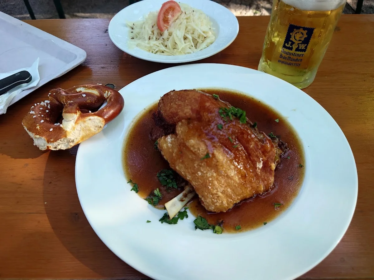 Restaurant Zur Aubinger Einkehr – Sauerbraten in München, Bayern